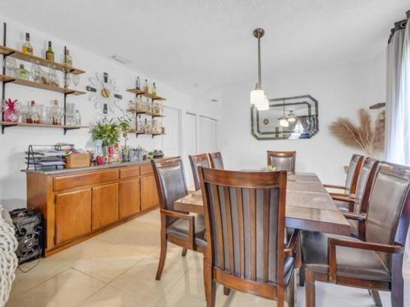 108 SW 2nd St, Deerfield Beach FL 33441