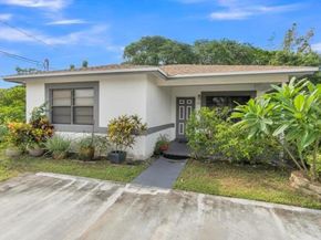 108 SW 2nd St, Deerfield Beach FL 33441