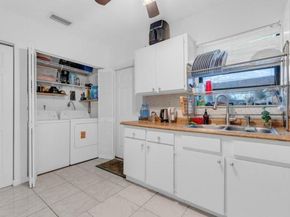 108 SW 2nd St, Deerfield Beach FL 33441