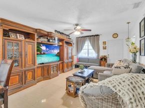 108 SW 2nd St, Deerfield Beach FL 33441