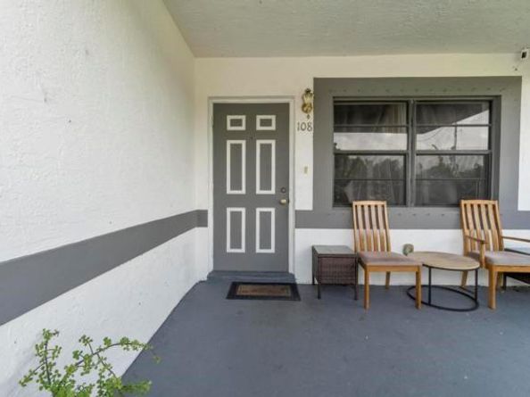 108 SW 2nd St, Deerfield Beach FL 33441