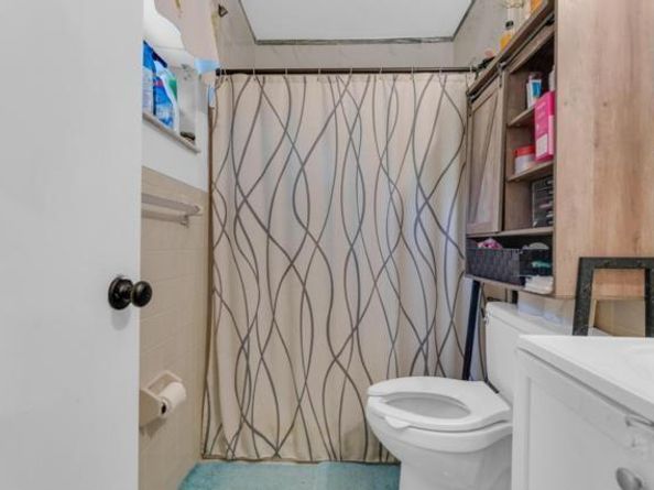 108 SW 2nd St, Deerfield Beach FL 33441