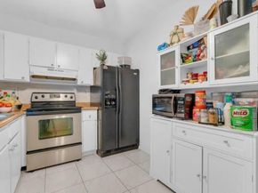 108 SW 2nd St, Deerfield Beach FL 33441