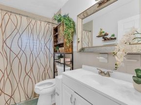 108 SW 2nd St, Deerfield Beach FL 33441