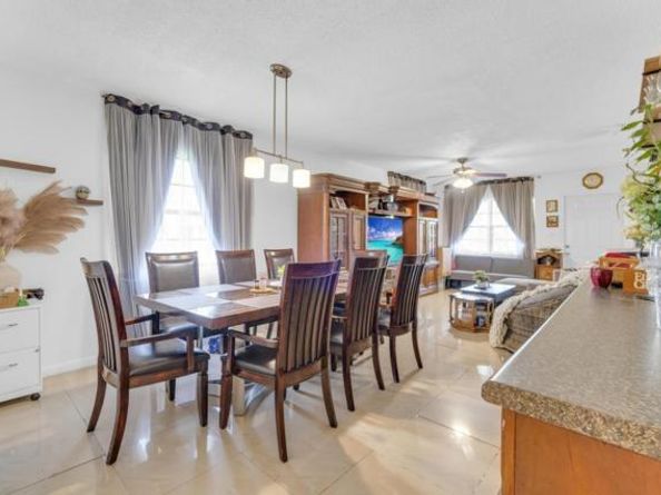 108 SW 2nd St, Deerfield Beach FL 33441
