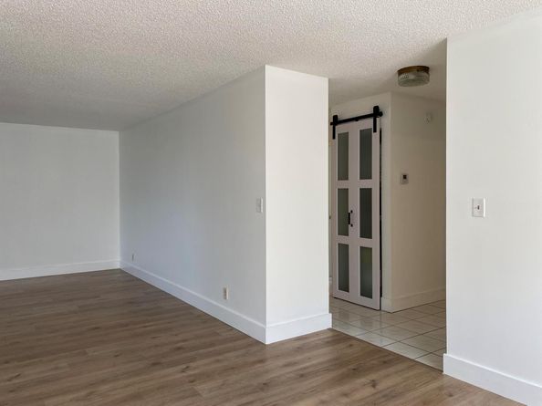 127 Lake Susan Drive, West Palm Beach FL 33411