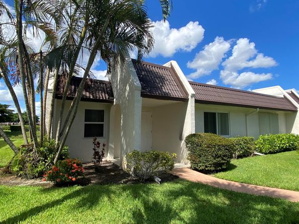 127 Lake Susan Drive, West Palm Beach FL 33411