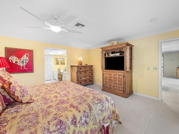 530 Forestview Drive, Atlantis FL 33462