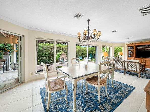 530 Forestview Drive, Atlantis FL 33462