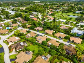 530 Forestview Drive, Atlantis FL 33462