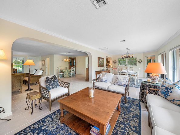 530 Forestview Drive, Atlantis FL 33462