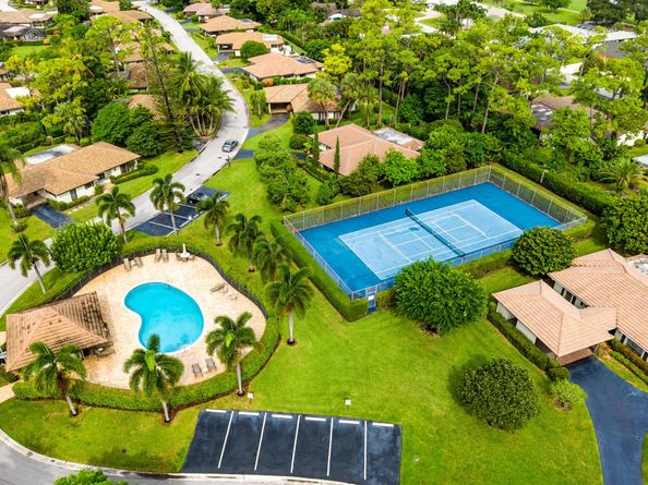 530 Forestview Drive, Atlantis FL 33462