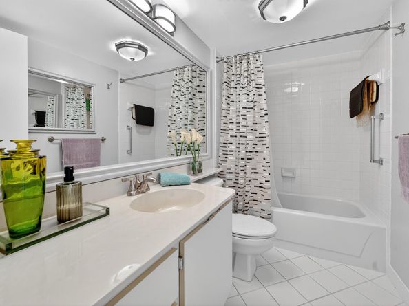 2441 Village Boulevard 206, West Palm Beach FL 33409