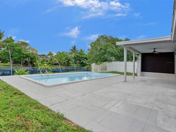 2501 NW 87th ave, Sunrise FL 33322