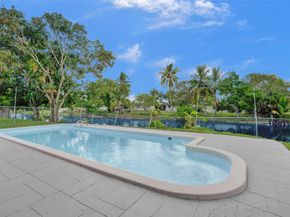 2501 NW 87th ave, Sunrise FL 33322