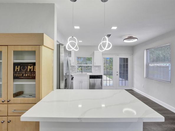 2501 NW 87th ave, Sunrise FL 33322