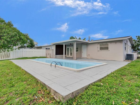 2501 NW 87th ave, Sunrise FL 33322