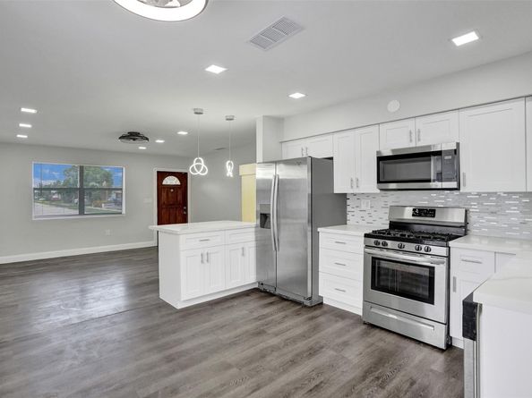 2501 NW 87th ave, Sunrise FL 33322