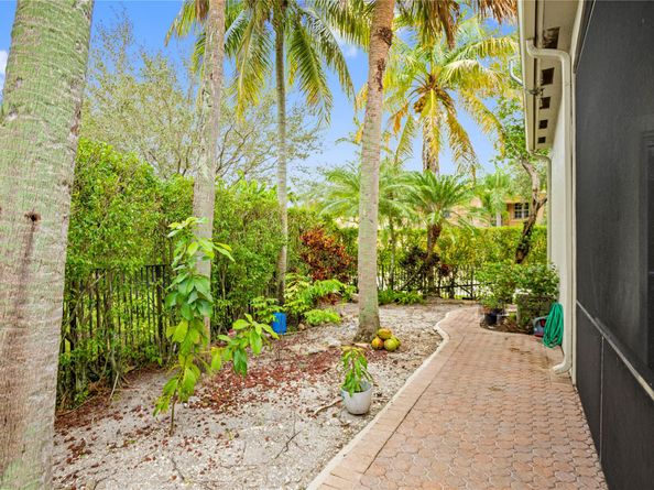 12445 NW 57th Court, Coral Springs FL 33076
