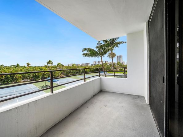 600 Three Islands Boulevard 301, Hallandale Beach FL 33009