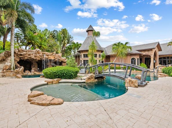 Undisclosed Address #RX-11119603, Parkland FL 33067