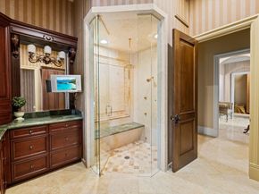 Undisclosed Address #RX-11119603, Parkland FL 33067