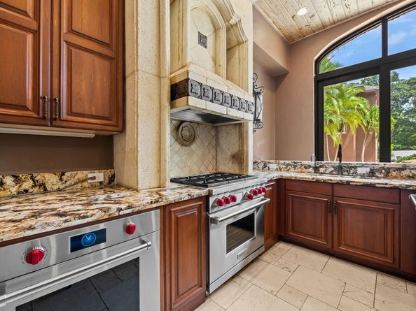 Undisclosed Address #RX-11119603, Parkland FL 33067