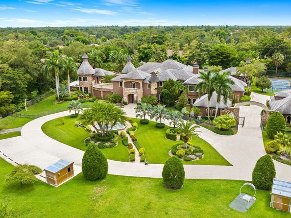 Undisclosed Address #RX-11119603, Parkland FL 33067
