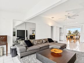 1043 Hillsboro Mile 22c, Hillsboro Beach FL 33062