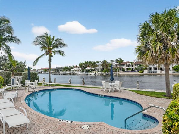 1043 Hillsboro Mile 22c, Hillsboro Beach FL 33062