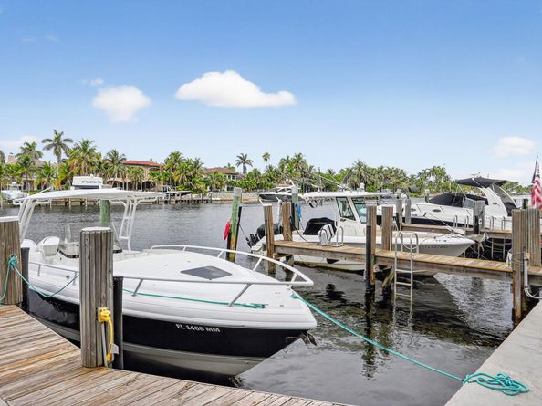 1043 Hillsboro Mile 22c, Hillsboro Beach FL 33062