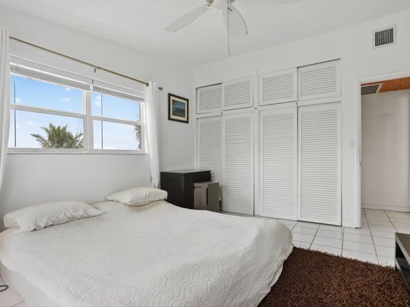 1043 Hillsboro Mile 22c, Hillsboro Beach FL 33062