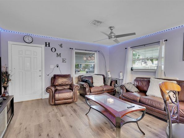 5715 Garfield St, Hollywood FL 33021