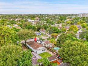 5715 Garfield St, Hollywood FL 33021