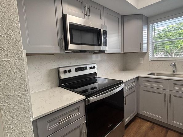 3510 Harrison Street 12, Hollywood FL 33021