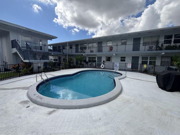 3510 Harrison Street 12, Hollywood FL 33021