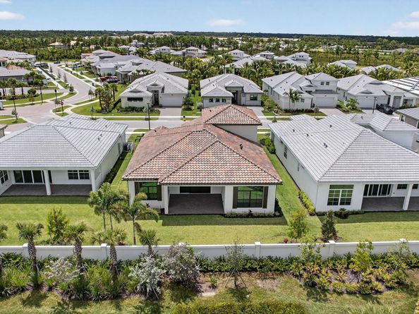 9512 St Germain Drive, Palm Beach Gardens FL 33412