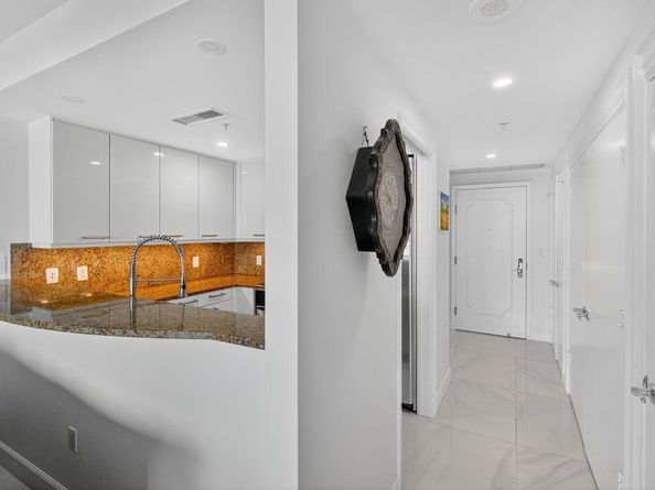 3350 SW 27 Ave 1207, Coconut Grove FL 33133