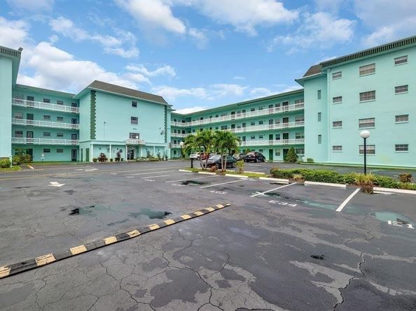 4141 NW 44th Ave 116, Lauderdale Lakes FL 33319