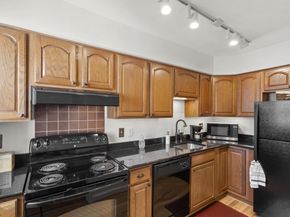 1301 S Walter Reed 102, Arlington VA 22204