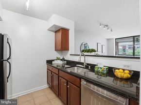 1024 N Utah Street 318, Arlington VA 22201
