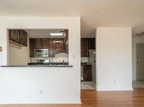 525 N Armistead Street N 302, Alexandria VA 22312