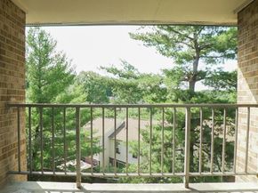 525 N Armistead Street N 302, Alexandria VA 22312
