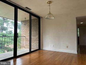 525 N Armistead Street N 302, Alexandria VA 22312