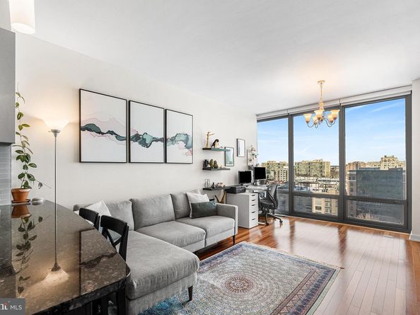 2101 Market Street 908, Philadelphia PA 19103