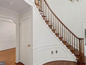 2851 Yarn Court, Falls Church VA 22042