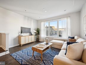 443 Shurs Lane 18, Philadelphia PA 19128
