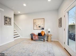 443 Shurs Lane 18, Philadelphia PA 19128