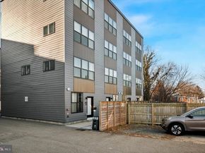 443 Shurs Lane 18, Philadelphia PA 19128