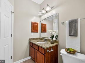4560 Strutfield Lane 1103, Alexandria VA 22311